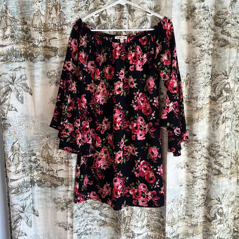Size small floral sundress. Would fit XS-M